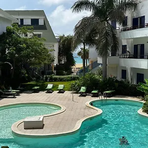  Appartement Leme Bedje Two Bedroom - By Bobbywashere